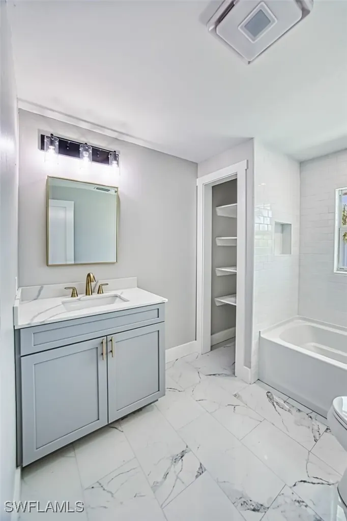 446 Lake Murex Circle Sanibel FL 33957