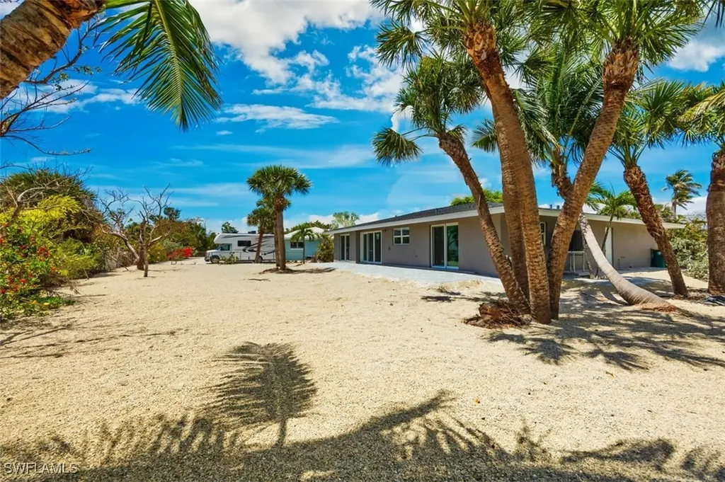 446 Lake Murex Circle Sanibel FL 33957