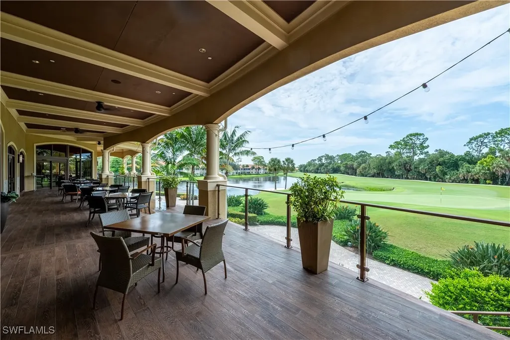 1980 Willow Bend Circle Naples FL 34109