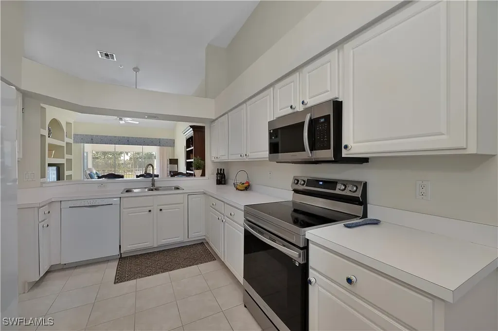 1980 Willow Bend Circle Naples FL 34109