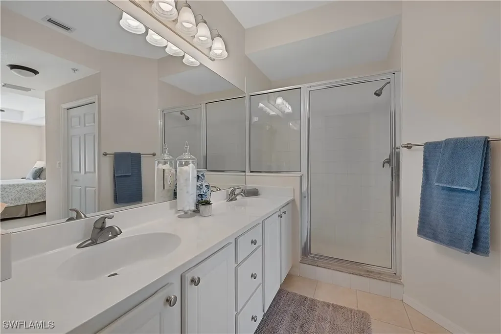1980 Willow Bend Circle Naples FL 34109
