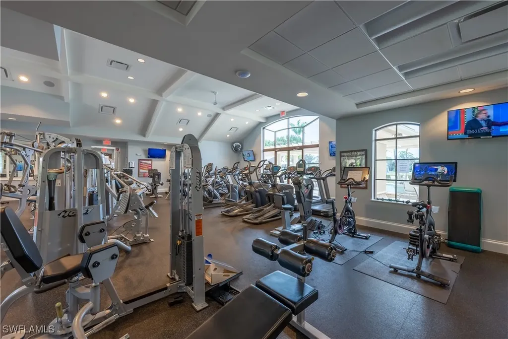 1980 Willow Bend Circle Naples FL 34109