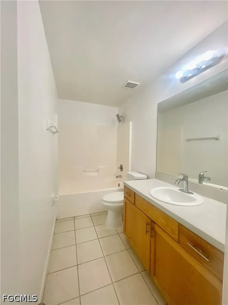 116/118 Gordon Avenue S Lehigh Acres FL 33973