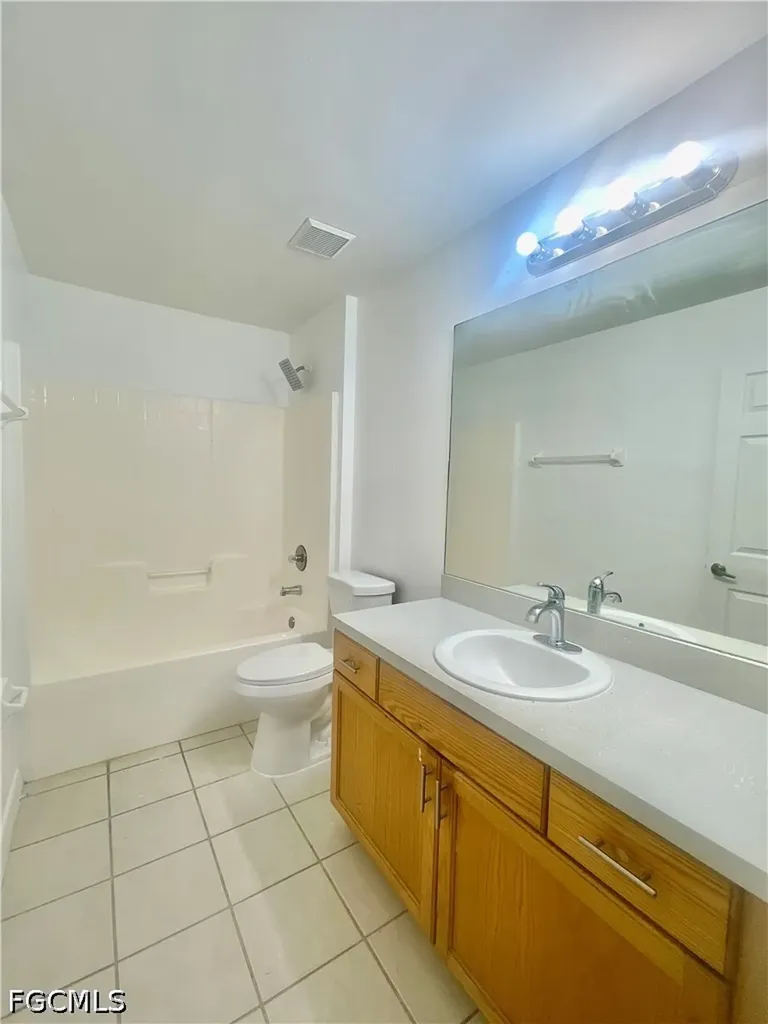 116/118 Gordon Avenue S Lehigh Acres FL 33973