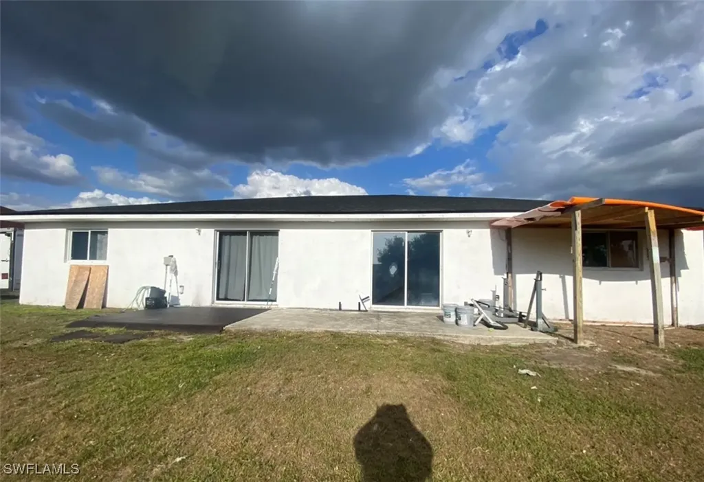 116/118 Gordon Avenue S Lehigh Acres FL 33973