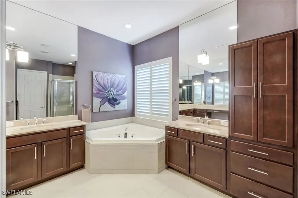 3267 Pacific Drive Naples FL 34119