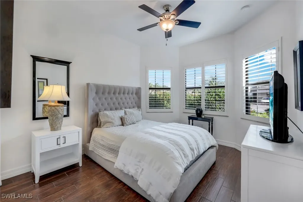 3267 Pacific Drive Naples FL 34119