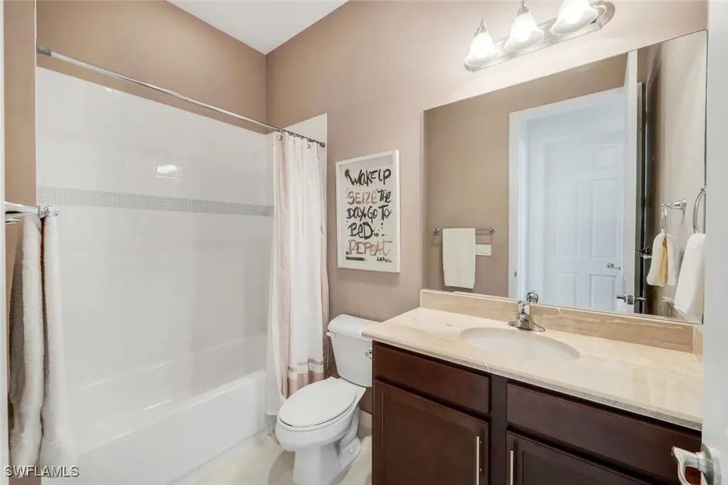 3267 Pacific Drive Naples FL 34119