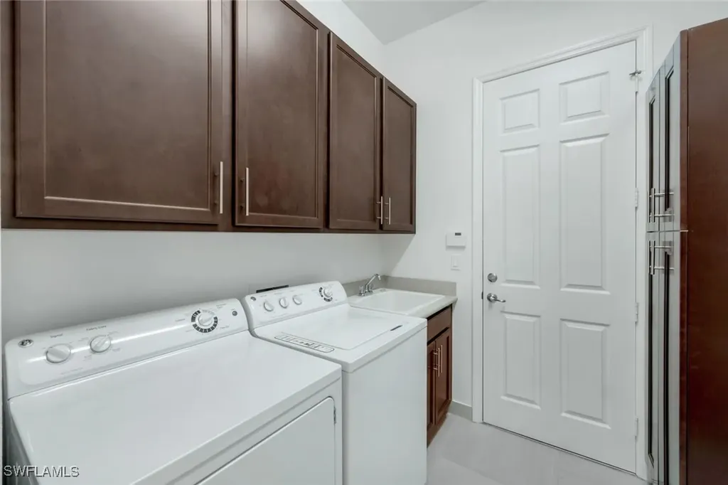 3267 Pacific Drive Naples FL 34119