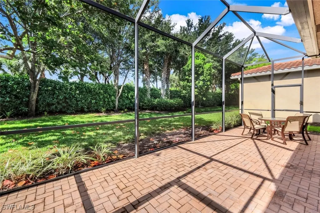 3267 Pacific Drive Naples FL 34119