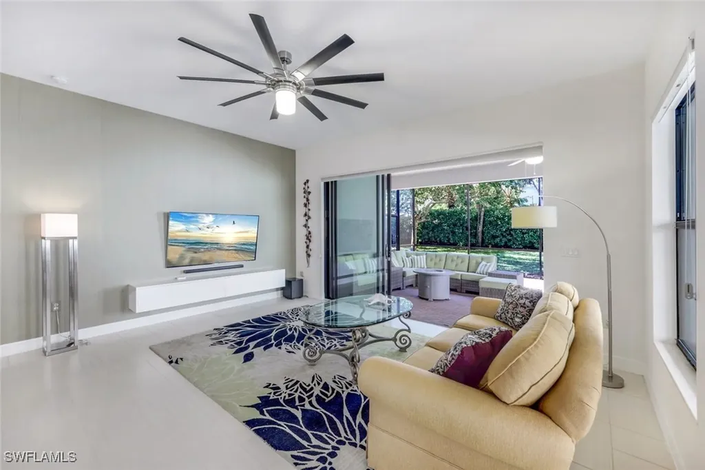 3267 Pacific Drive Naples FL 34119