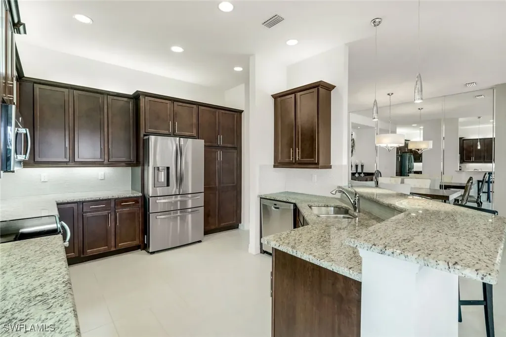 3267 Pacific Drive Naples FL 34119