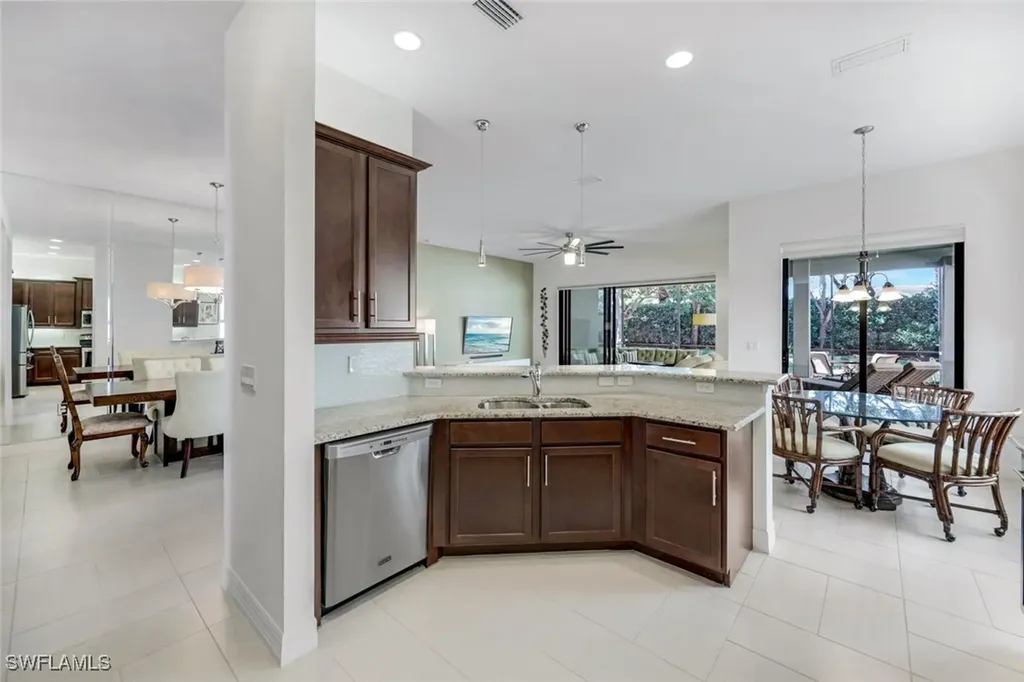 3267 Pacific Drive Naples FL 34119