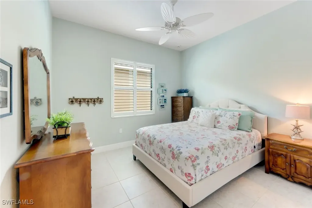 3224 Pacific Drive Naples FL 34119