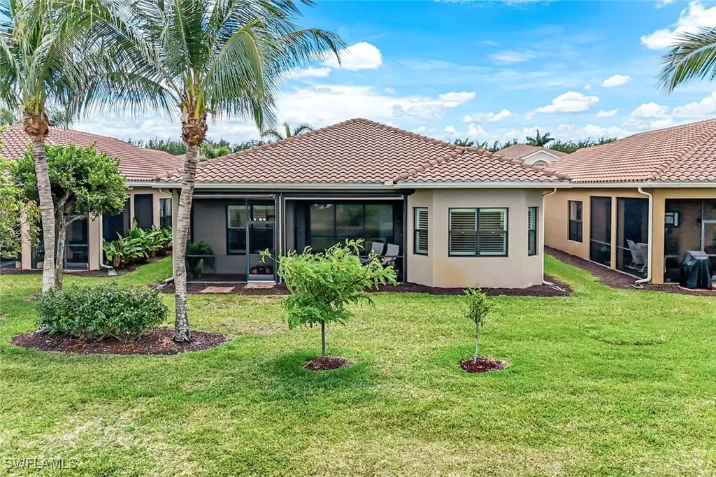 3224 Pacific Drive Naples FL 34119