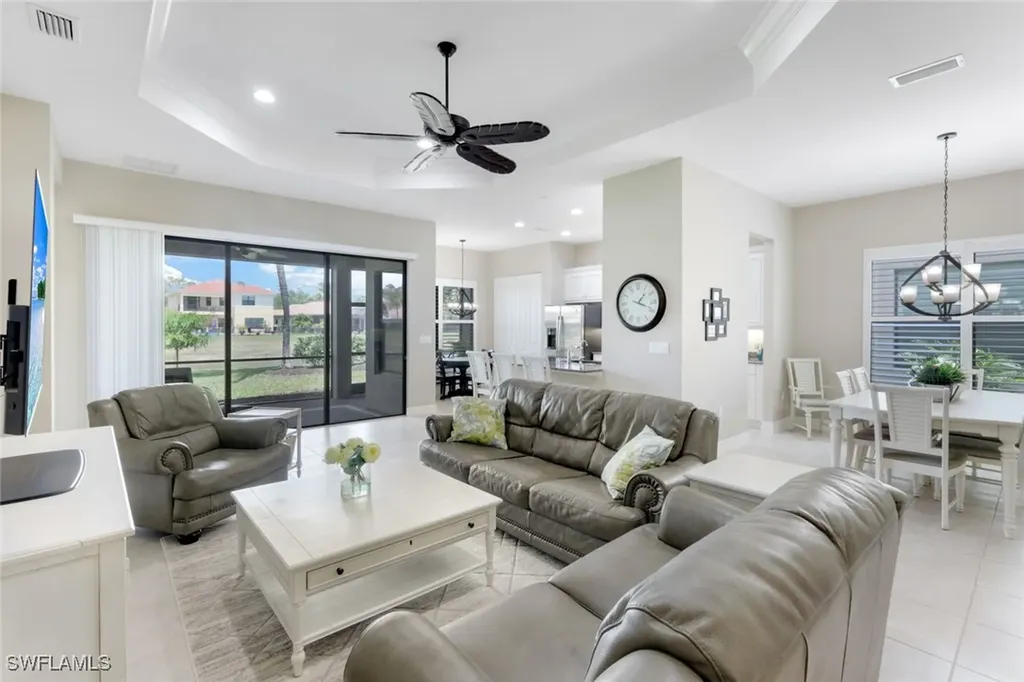 3224 Pacific Drive Naples FL 34119