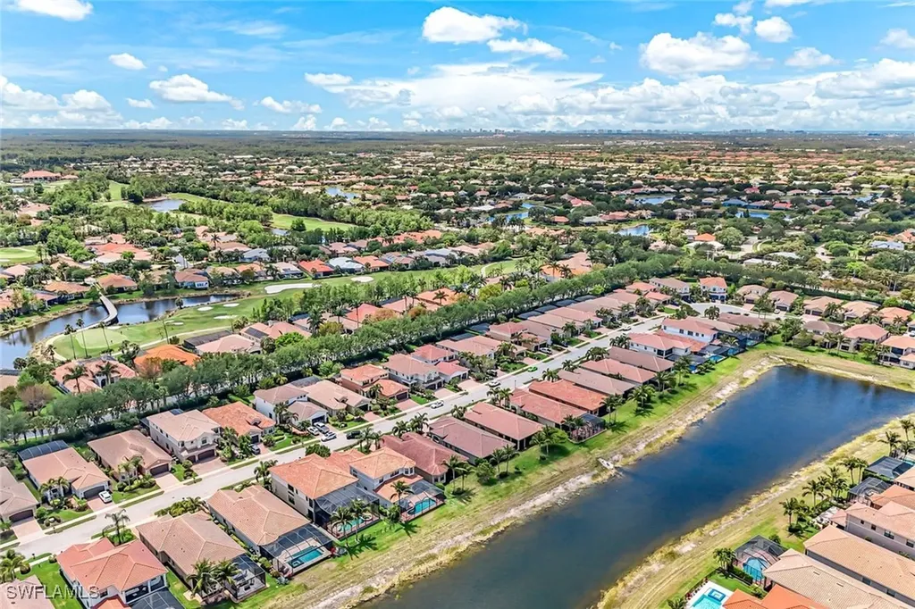 3224 Pacific Drive Naples FL 34119