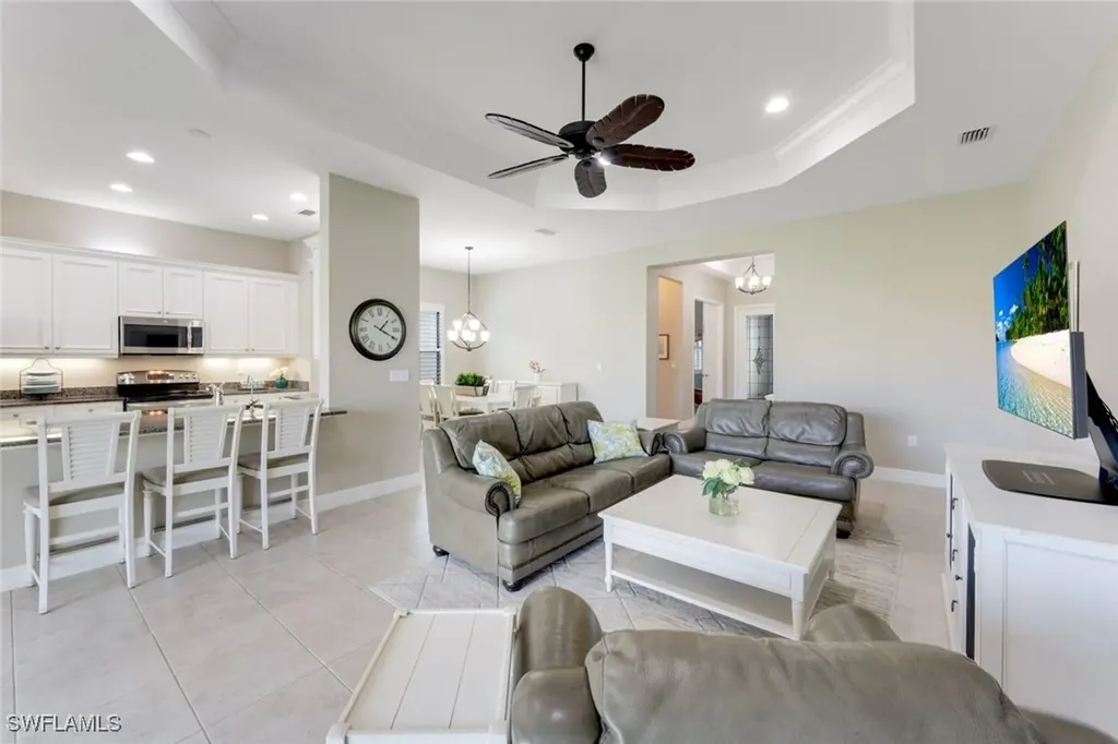 3224 Pacific Drive Naples FL 34119