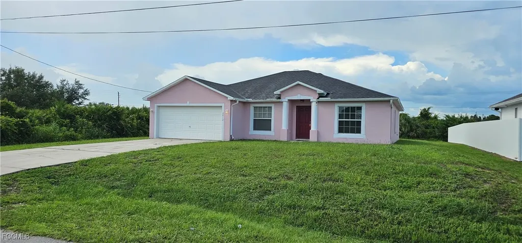 2812 62nd Street W Lehigh Acres FL 33971