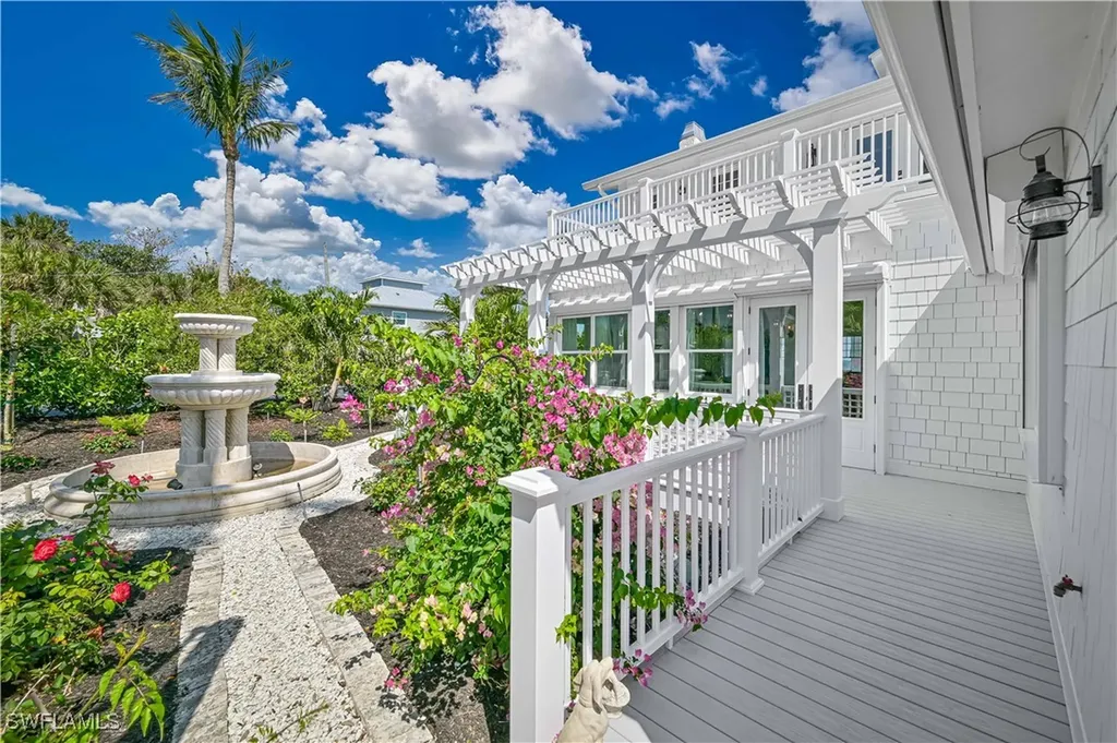 8241 Main Street Bokeelia FL 33922