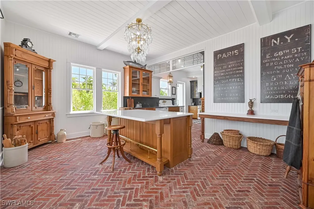 8241 Main Street Bokeelia FL 33922