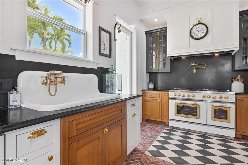 8241 Main Street Bokeelia FL 33922