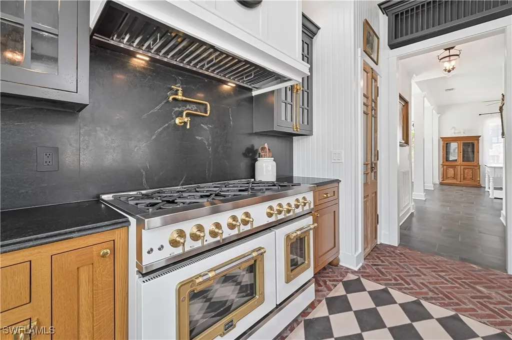 8241 Main Street Bokeelia FL 33922