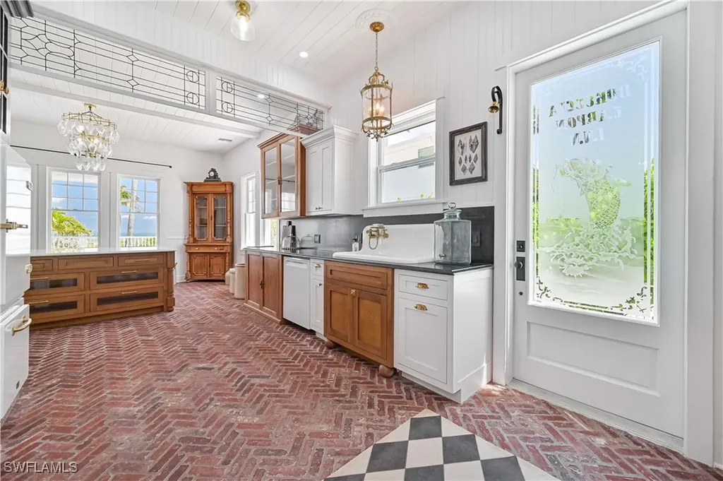 8241 Main Street Bokeelia FL 33922