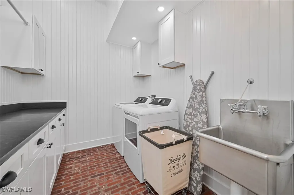 8241 Main Street Bokeelia FL 33922