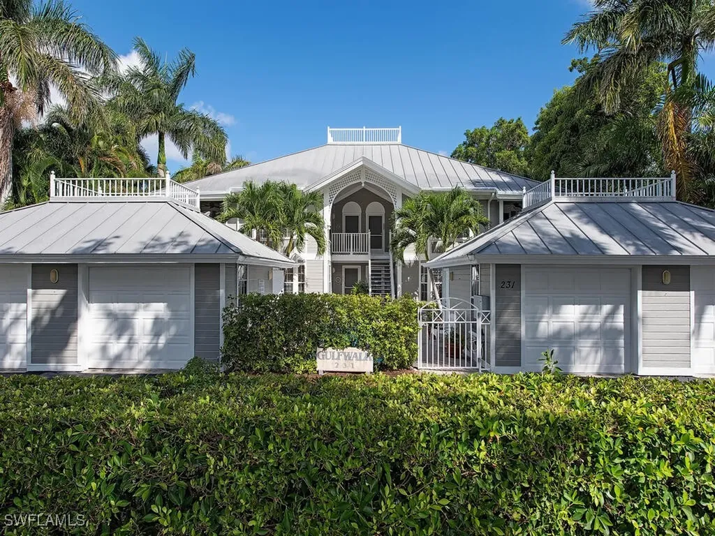Naples FL, 231 2ND Avenue S, Unit 102
