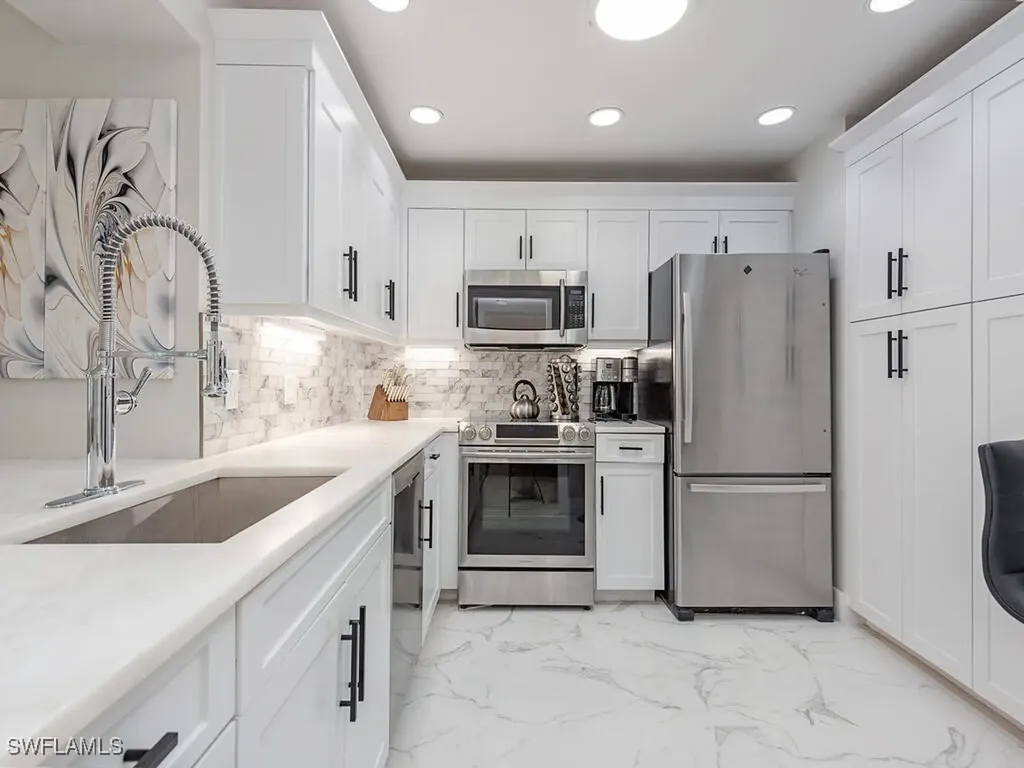 231 2nd Avenue S Naples FL 34102
