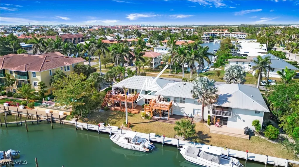 1560 Blue Point Avenue Naples FL 34102