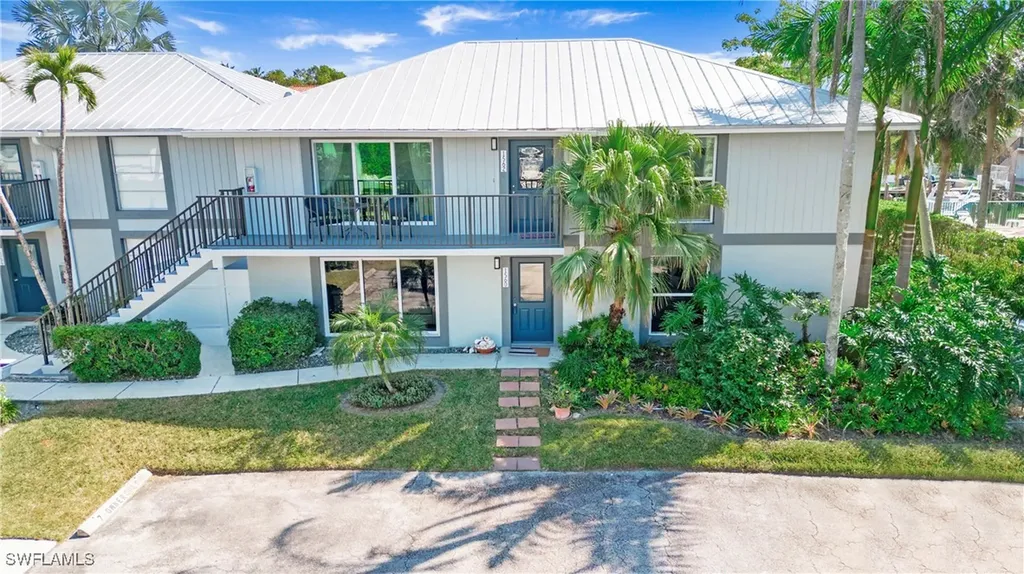 1560 Blue Point Avenue Naples FL 34102