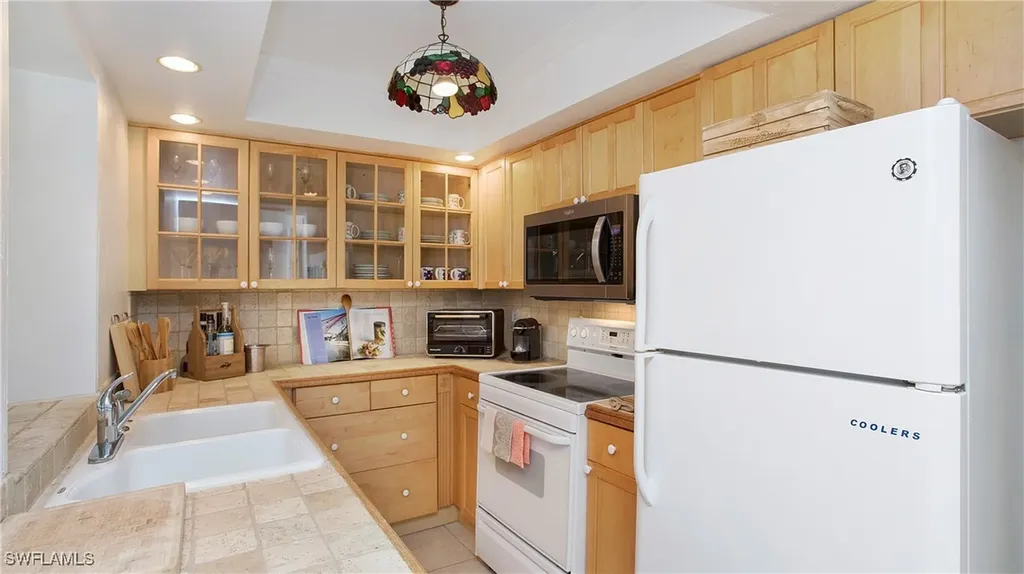 1560 Blue Point Avenue Naples FL 34102
