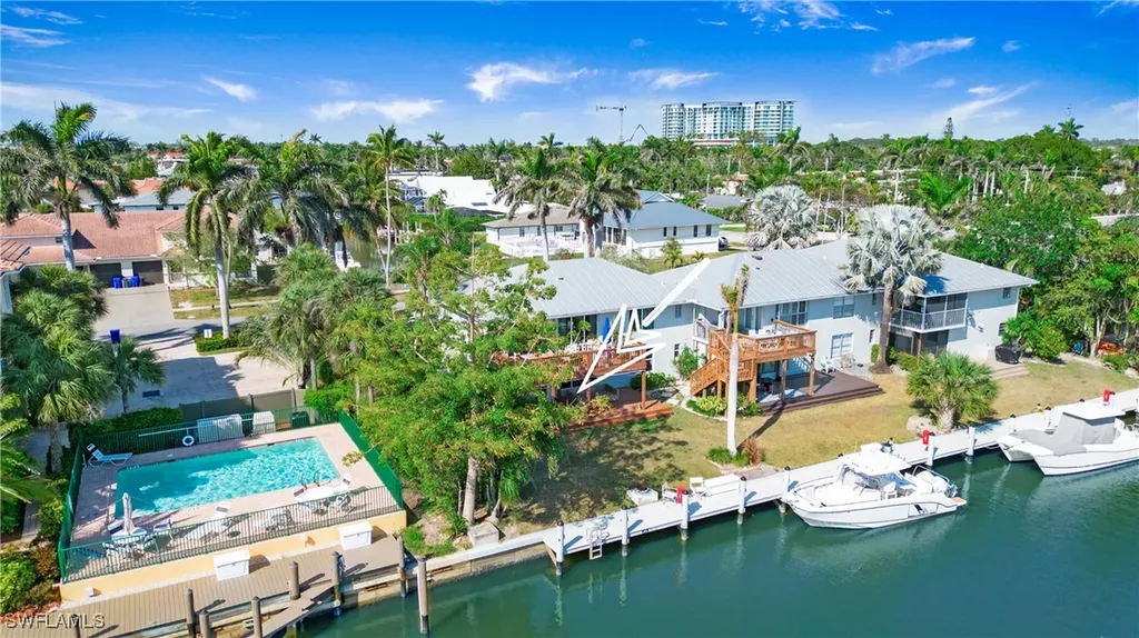 1560 Blue Point Avenue Naples FL 34102