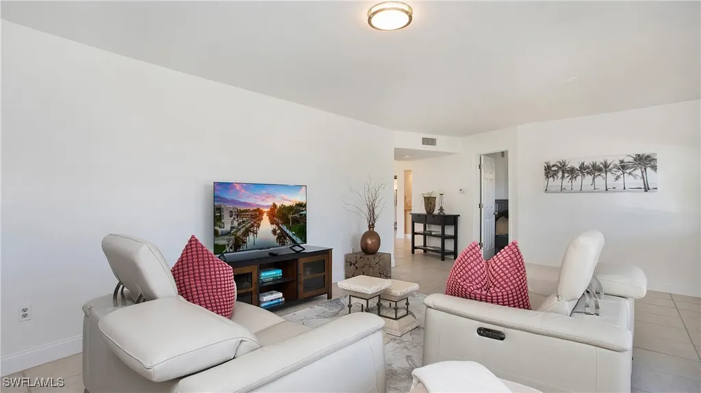 1560 Blue Point Avenue Naples FL 34102