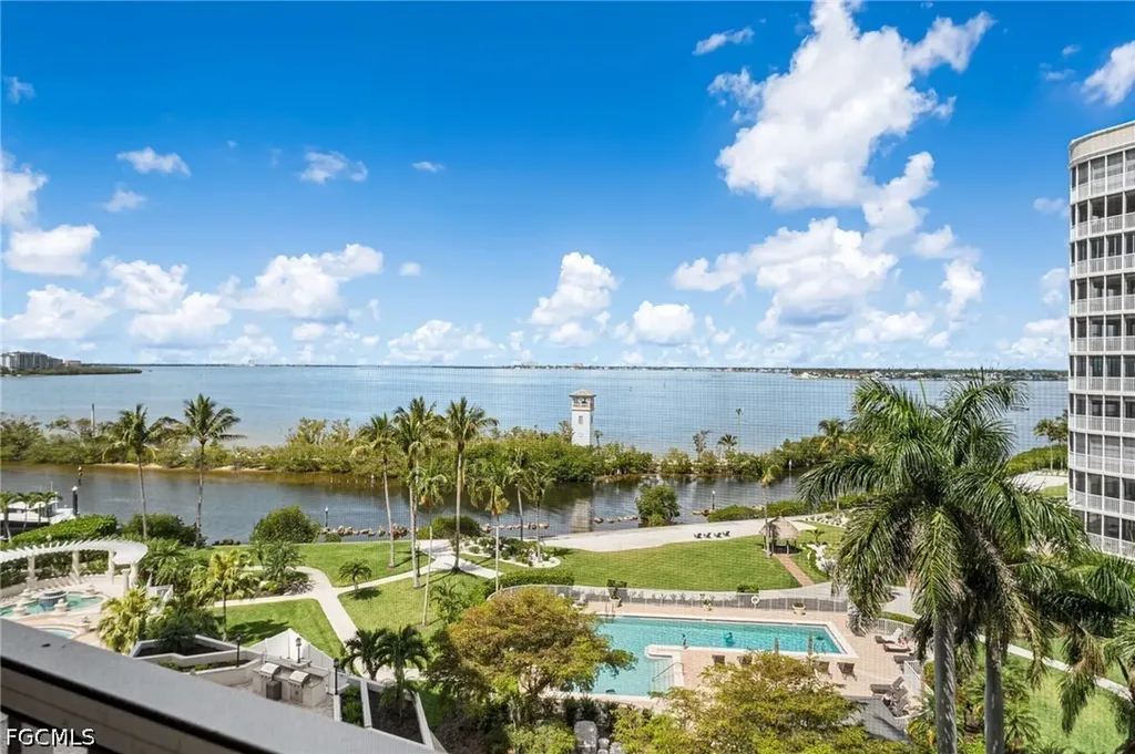 14270 Royal Harbour Court Fort Myers FL 33908