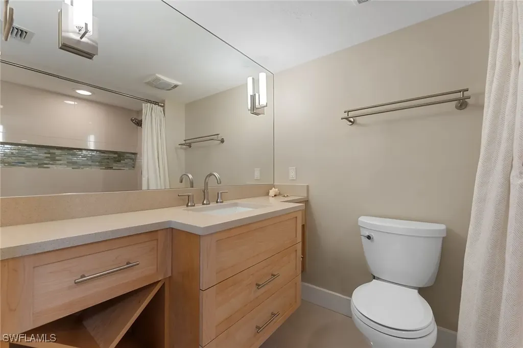 2850 Gulf Shore Boulevard N Naples FL 34103