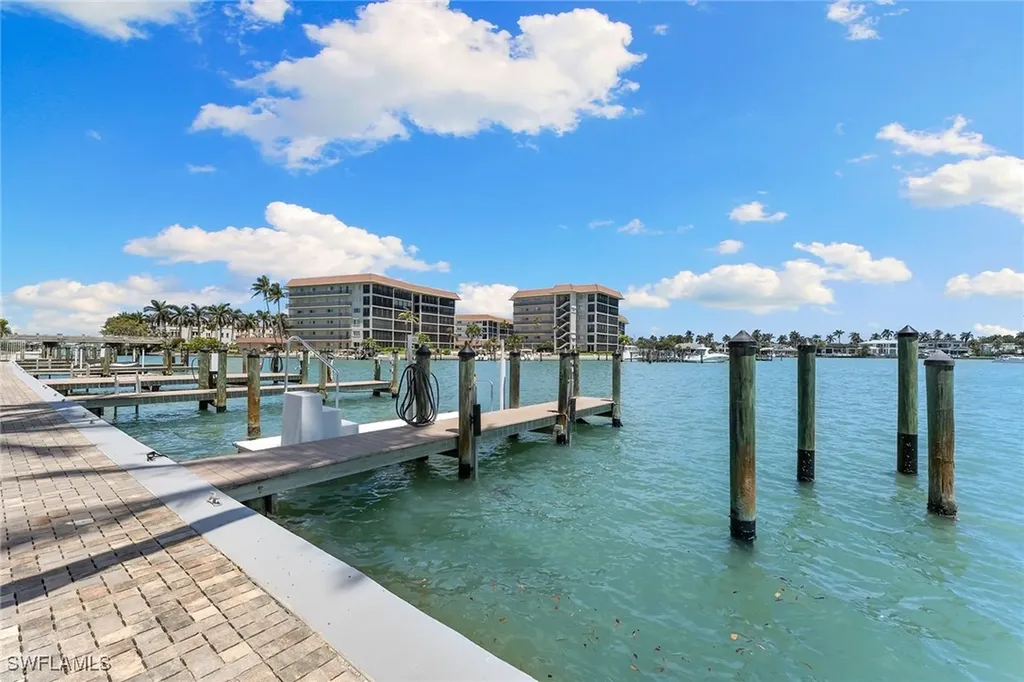 2850 Gulf Shore Boulevard N Naples FL 34103