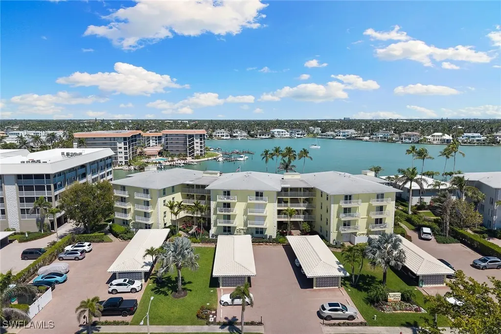 2850 Gulf Shore Boulevard N Naples FL 34103