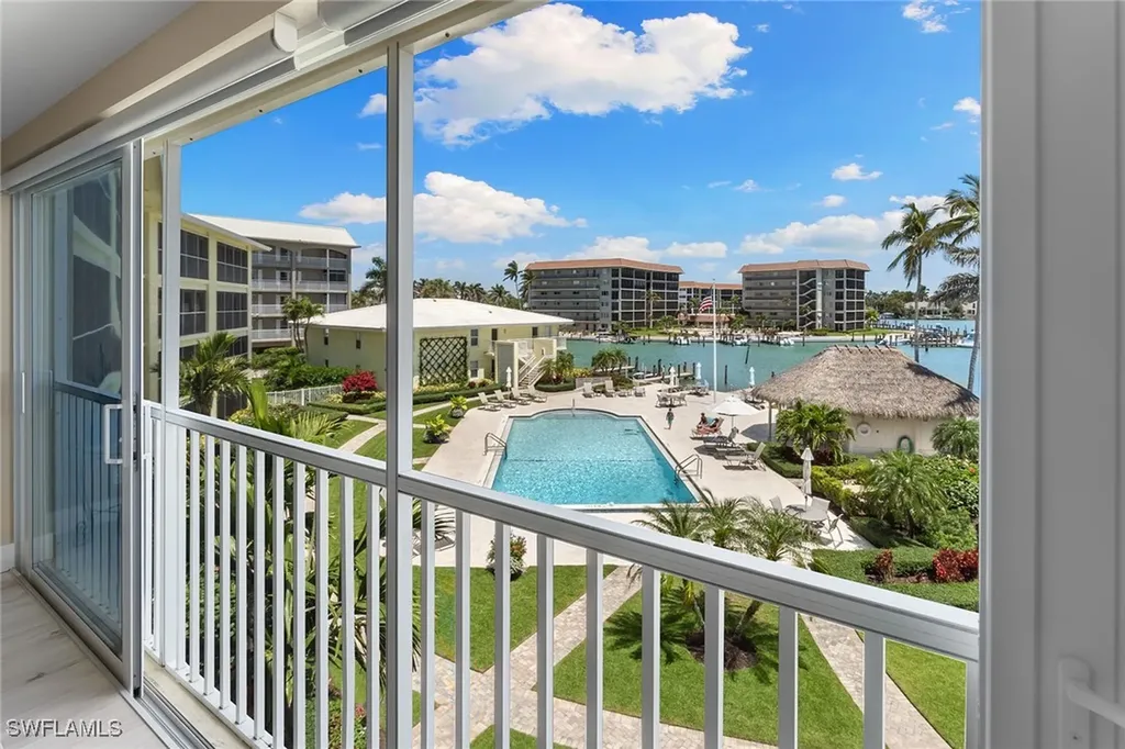 2850 Gulf Shore Boulevard N Naples FL 34103