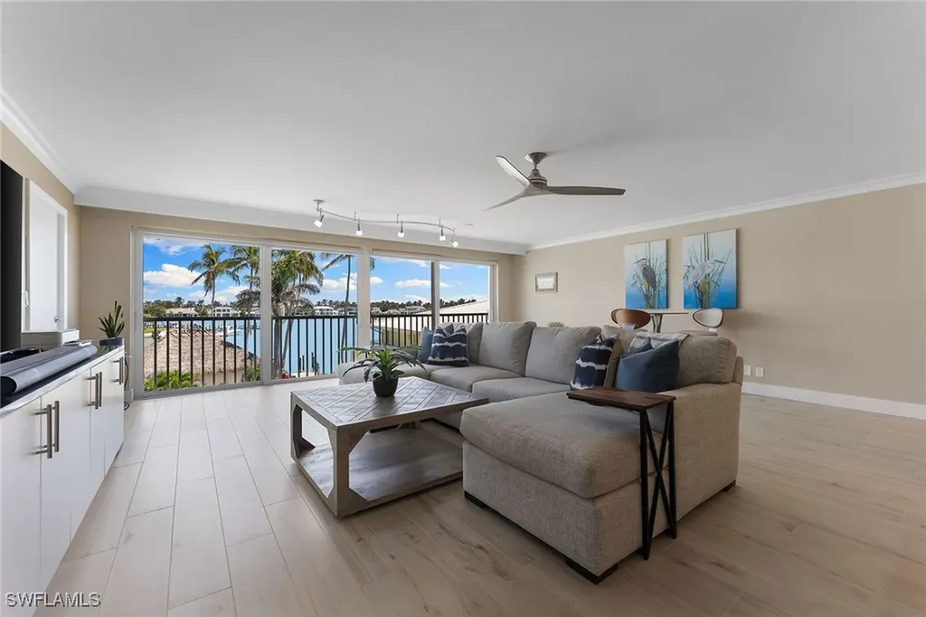 2850 Gulf Shore Boulevard N Naples FL 34103