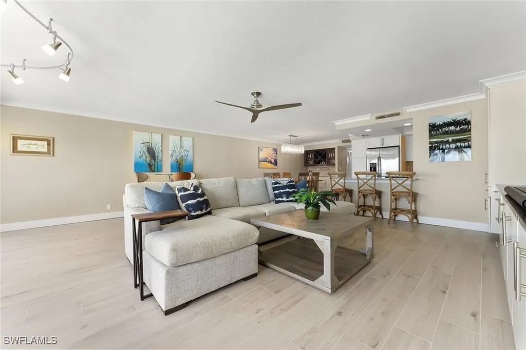 2850 Gulf Shore Boulevard N Naples FL 34103