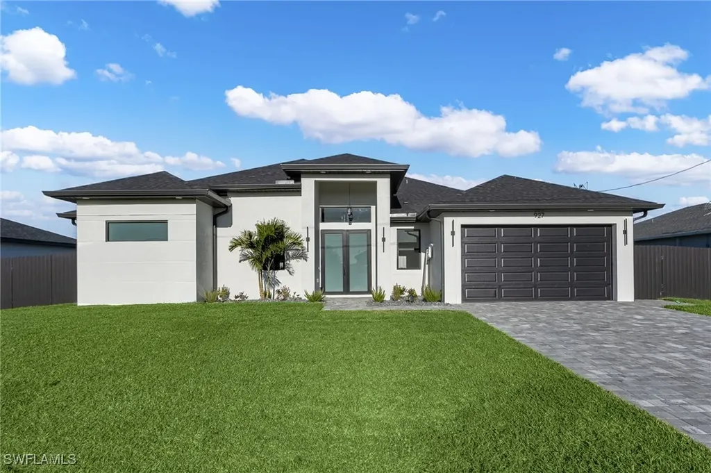 Cape Coral FL, 927 NE 13th Place