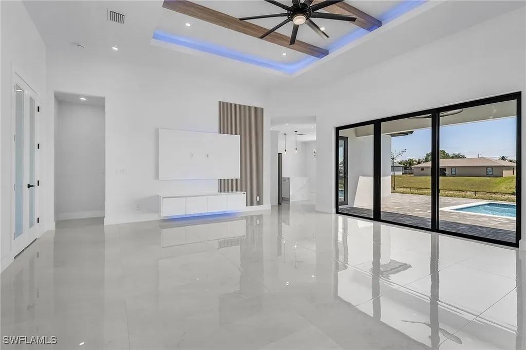 927 NE 13th Place Cape Coral FL 33909