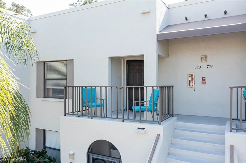 3323 Olympic Drive Naples FL 34105