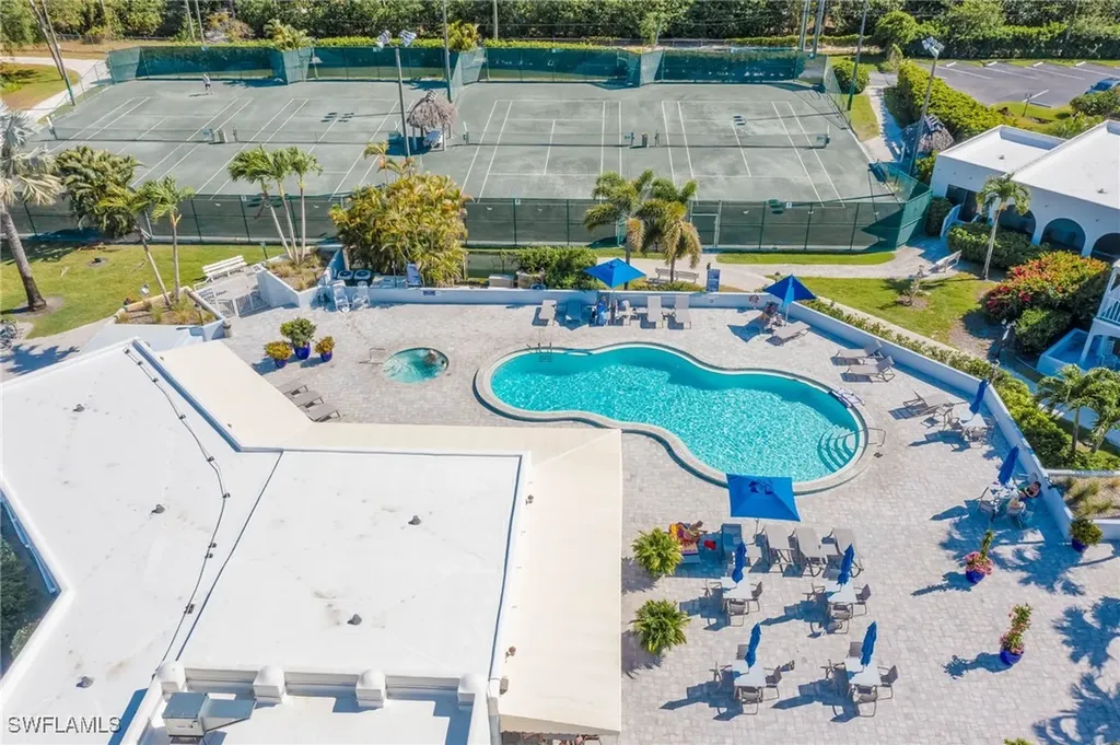 3323 Olympic Drive Naples FL 34105