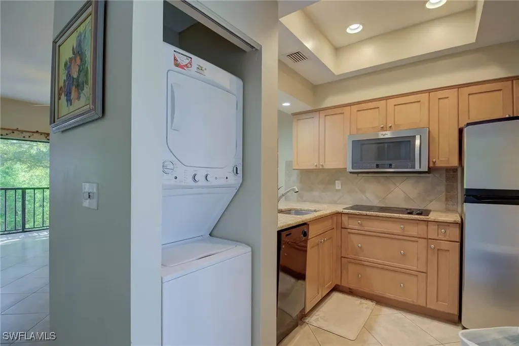 3323 Olympic Drive Naples FL 34105