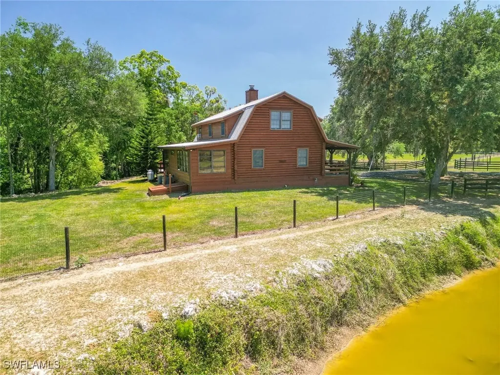 19861 N River Road Alva FL 33920