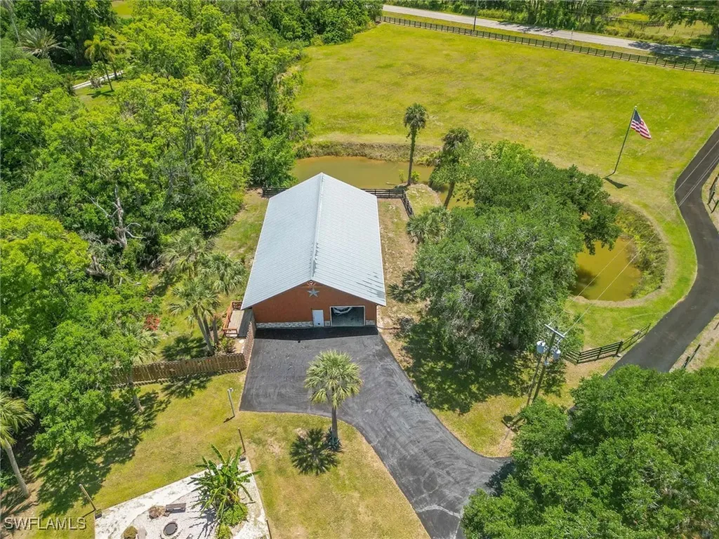 19861 N River Road Alva FL 33920